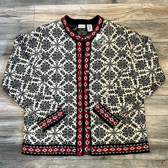 L.L. Bean Sweater - Picture 1 of 4